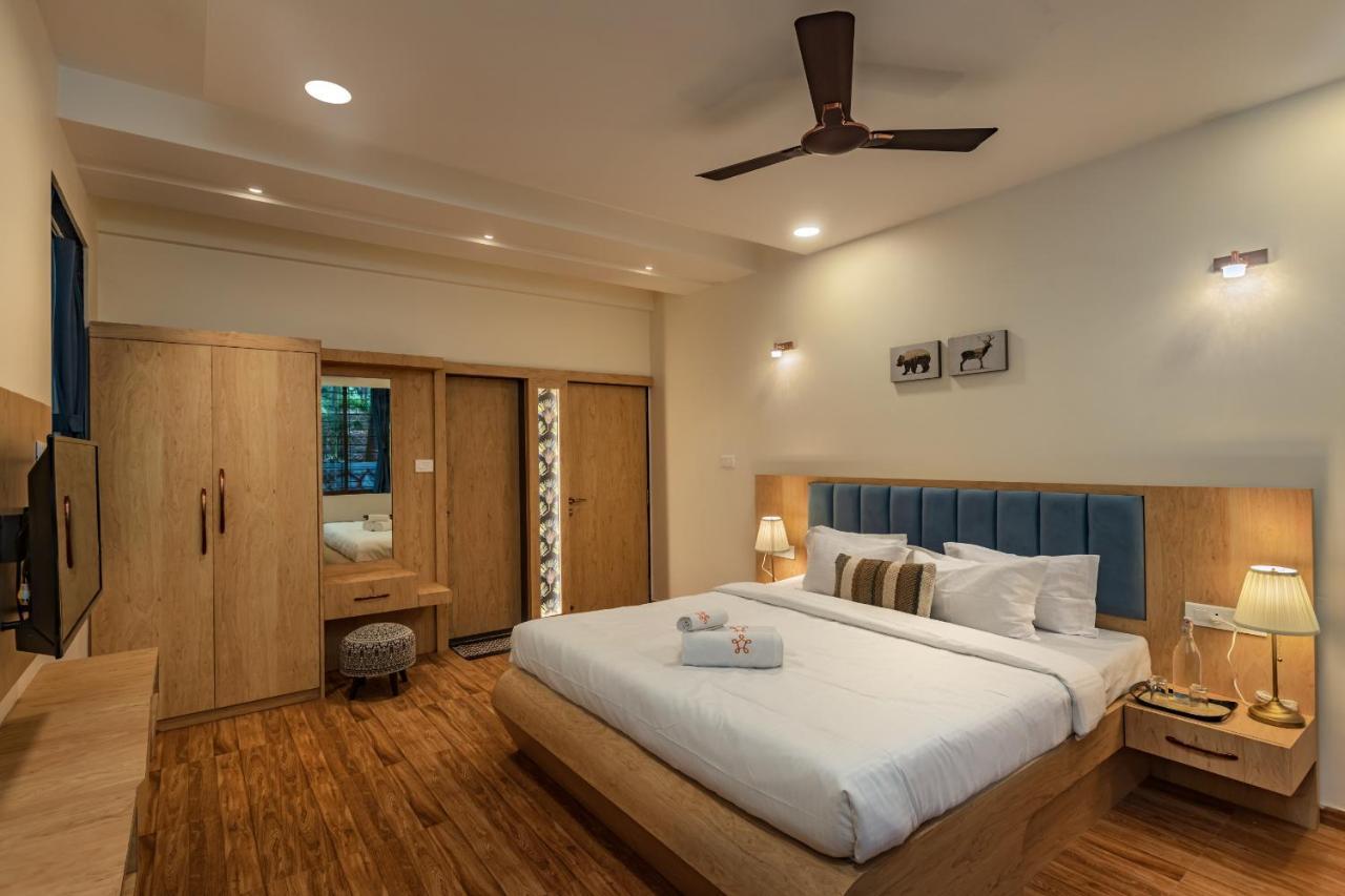 Saffronstays Riverfront Manor, 5-Bdr Pool Villa By Pej River Karjat Bagian luar foto