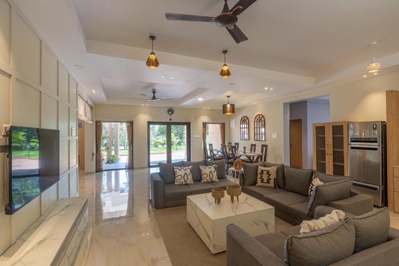 Saffronstays Riverfront Manor, 5-Bdr Pool Villa By Pej River Karjat Bagian luar foto