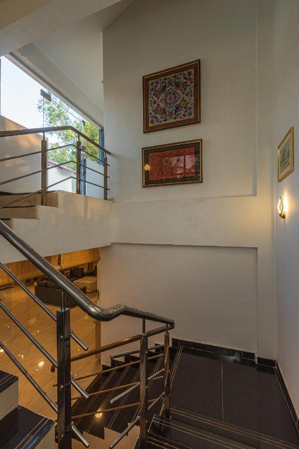 Saffronstays Riverfront Manor, 5-Bdr Pool Villa By Pej River Karjat Bagian luar foto